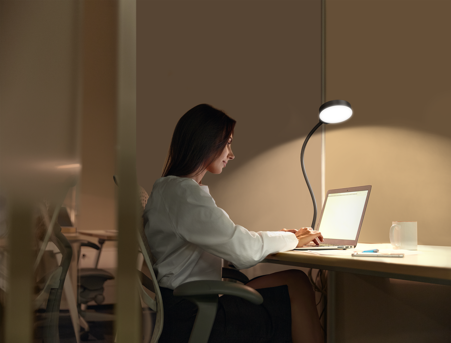Glocusent LED neck reading light in use